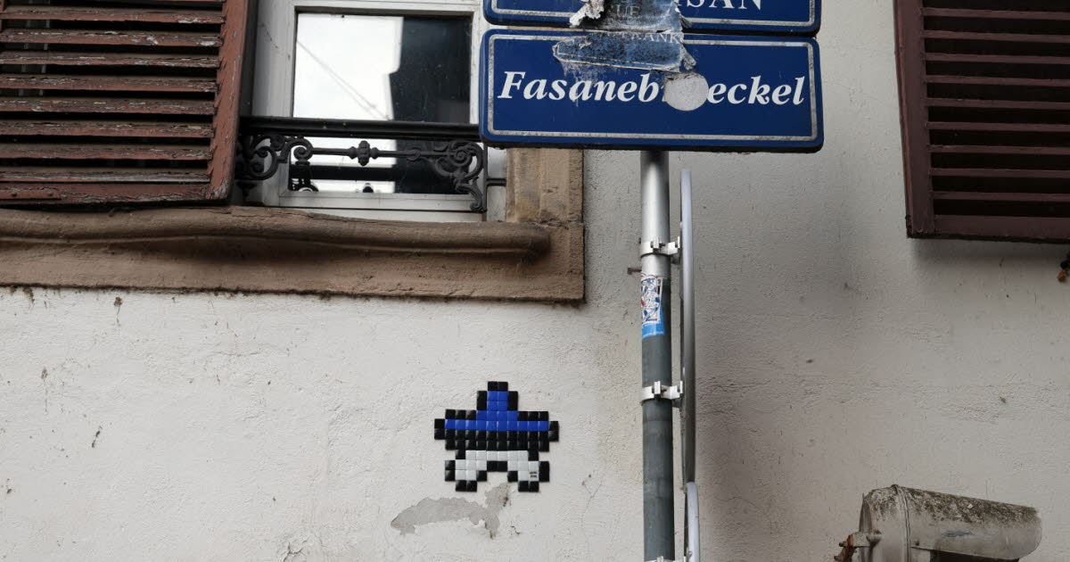 Strasbourg. Hansel Pixel dissémine des étoiles aux couleurs des pays de l’Union européenne dans la ville