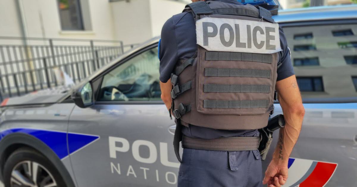 la police va le chercher chez lui