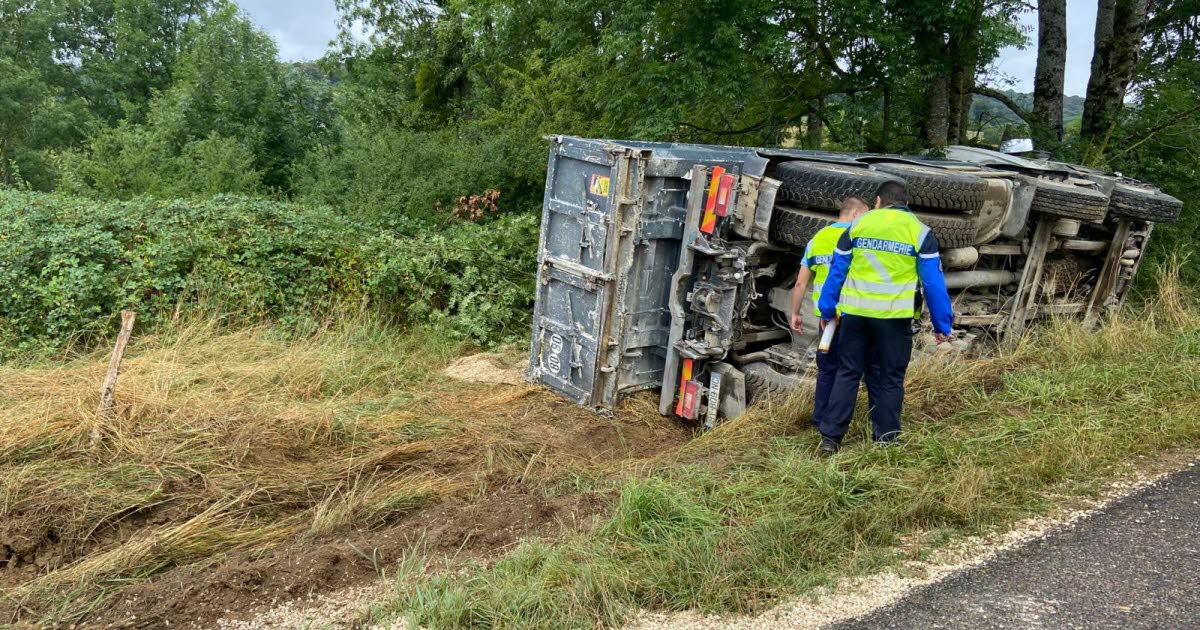 Haute-Saône. Un pompier volontaire de 51 ans tué après avoir heurté un arbre avec son camion à La Roche-Morey