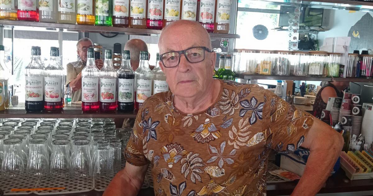 Les bars historiques de Saint-Étienne. Le Café des sports cultive le lien social sur la place Carnot