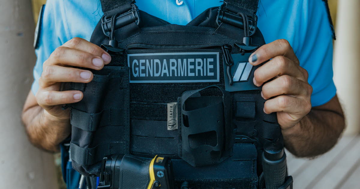 Isère. Il grille un feu, blesse gravement une motocycliste et prend la fuite
