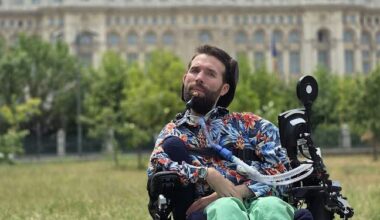 « Il n’a pas été simple de visiter Bucarest en fauteuil roulant »