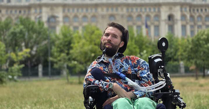« Il n’a pas été simple de visiter Bucarest en fauteuil roulant »