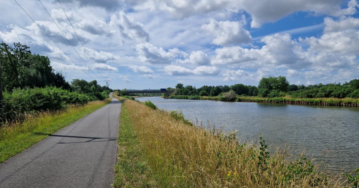 Pont-à-Mousson. Les photos magnifiques de la voie bleue le long de la Moselle