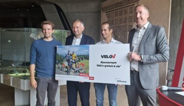 ils font une étape du Tour de France en Vélo’v et repartent avec un abonnement à vie