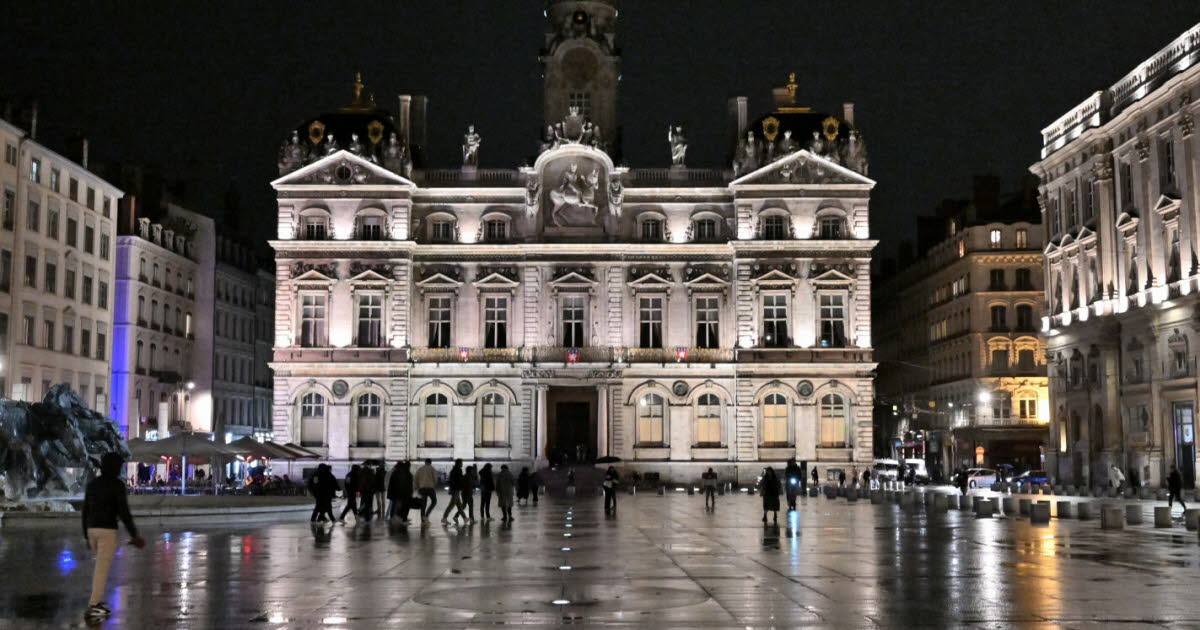 Lyon. Il se masturbe dans la rue après une soirée trop arrosée