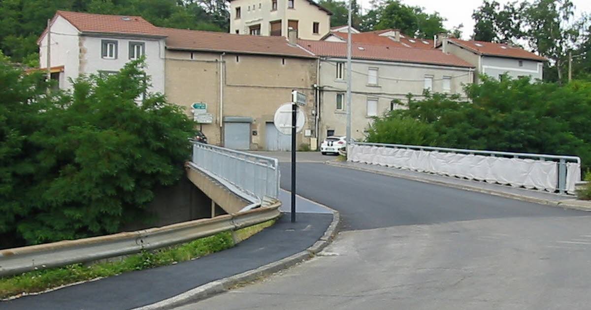 Saint-Étienne / TERRENOIRE. Le pont sur la voie rapide rénové