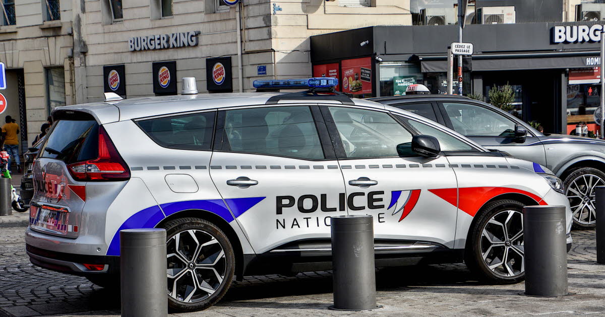 Marseille. Des policiers percutés et visés par des projectiles, une vidéo devient virale sur internet