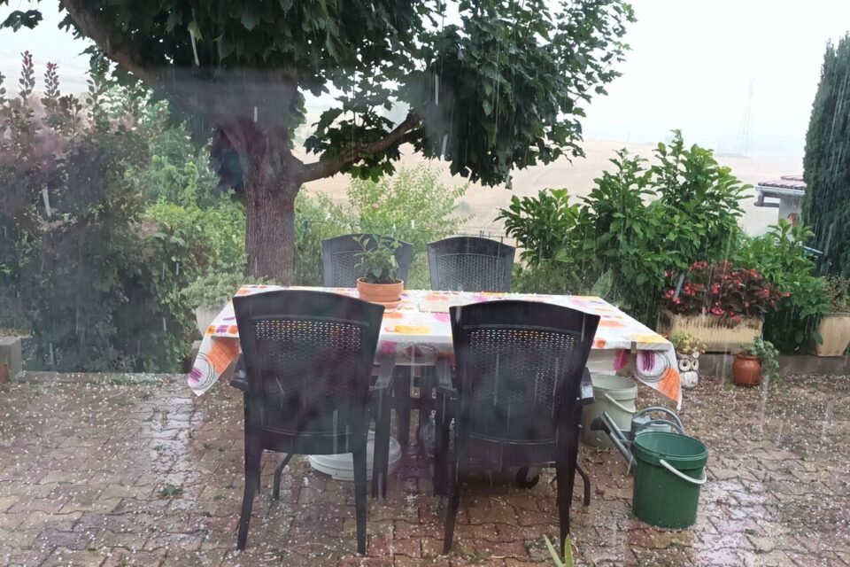 Petit orage de grêle à St just St Rambert.
