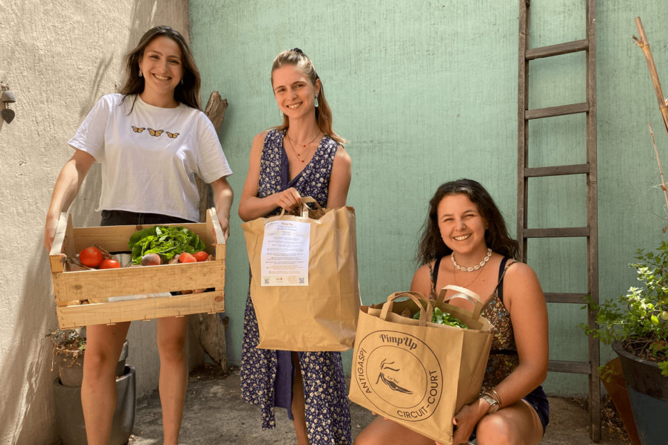 Un panier PimpUp prêt à être récupéré : des fruits et légumes 