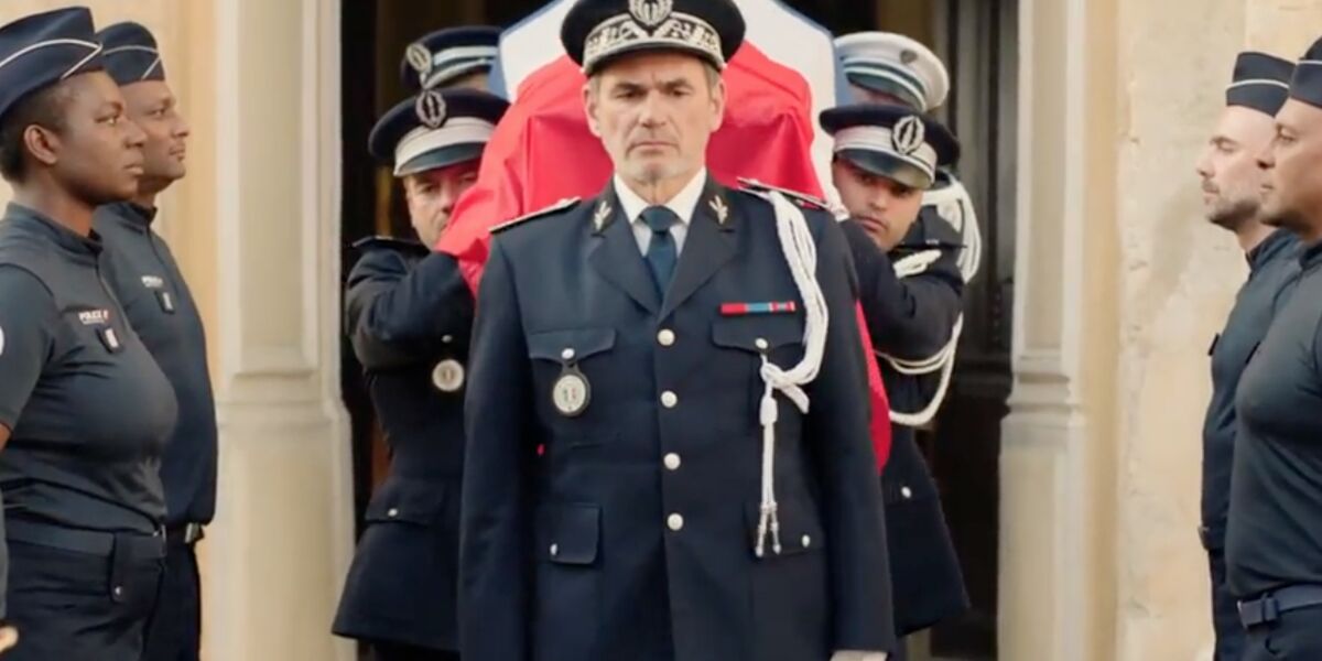 Tout le quartier du Mistral rend hommage à Samuel lors de ses obsèques, sauf Morgane... Le résumé de l'épisode 376 du mardi 15 juillet 2025