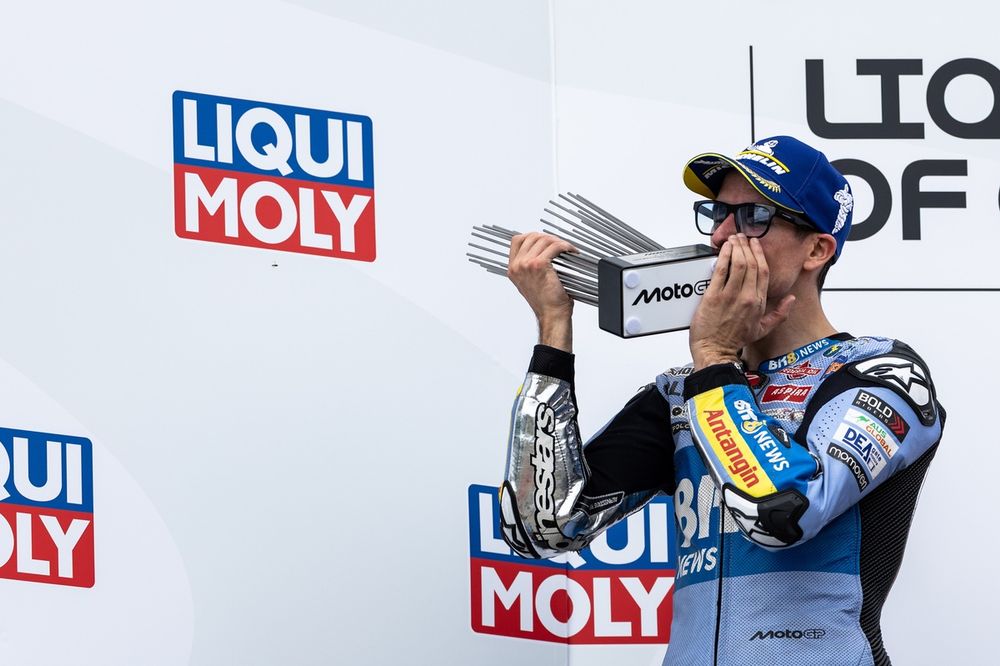 À mi-saison, Álex Márquez compte sept podiums en course principale et dix en sprint.