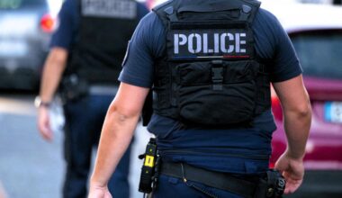 violent avec sa compagne, il déverse sa haine sur la police