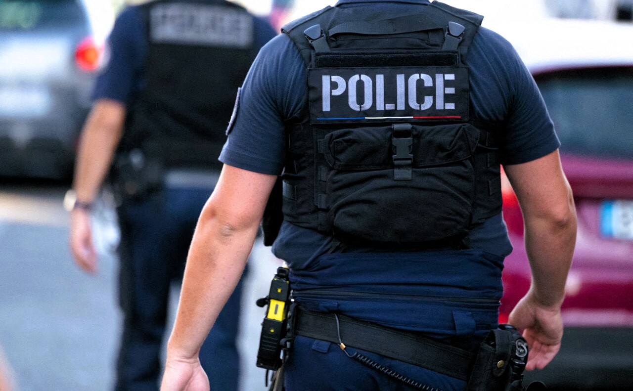 violent avec sa compagne, il déverse sa haine sur la police