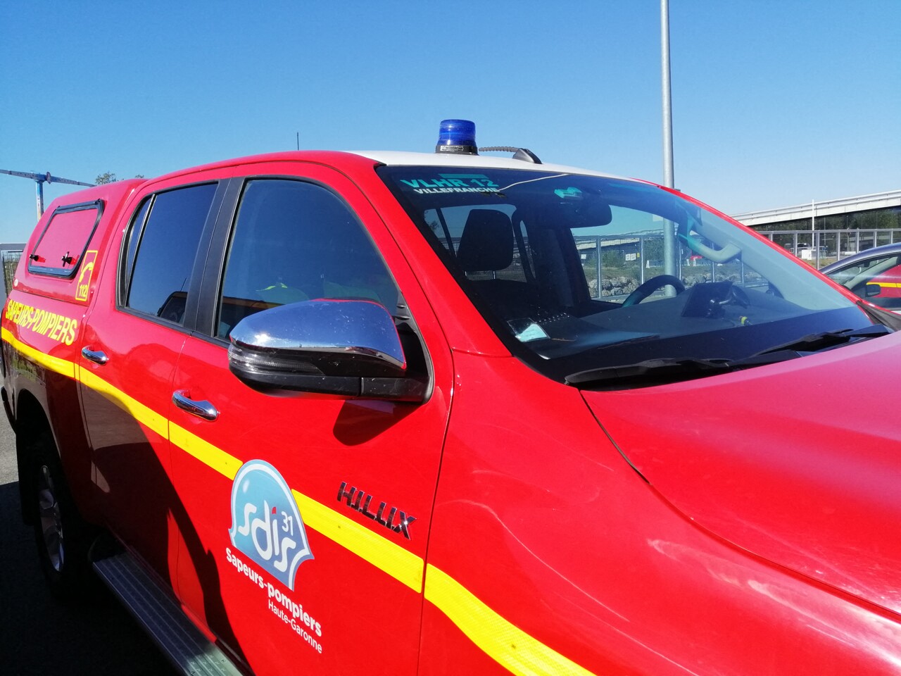 une femme est décédée, deux personnes sont gravement blessées
