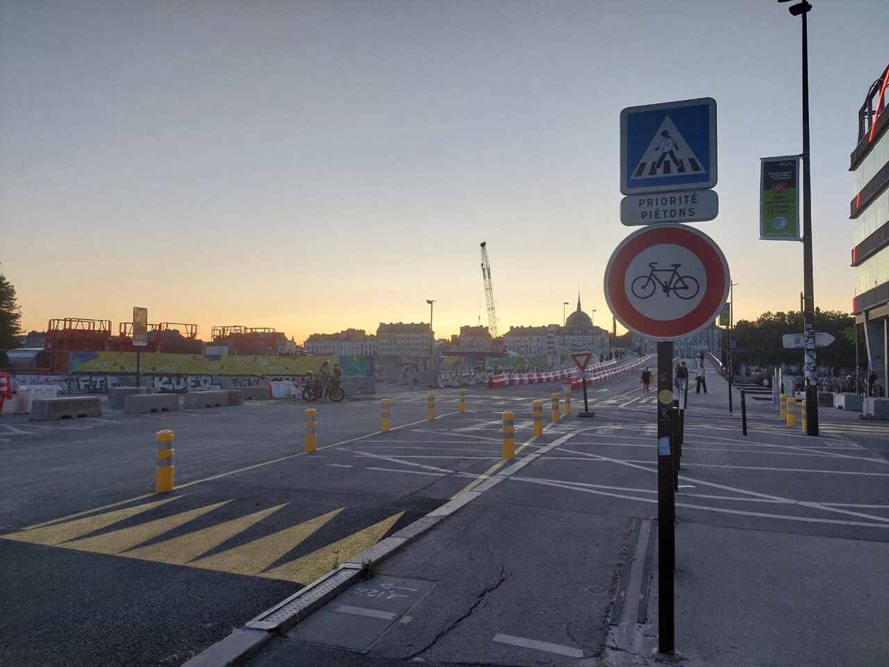 avant la réouverture du pont Anne de Bretagne, une asso de vélo alerte