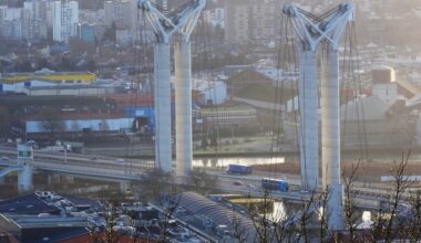 Rouen. Un homme de 30 ans menace de sauter du pont Flaubert : les pompiers interviennent