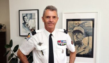 Le général Laval, à la recherche de la lumière