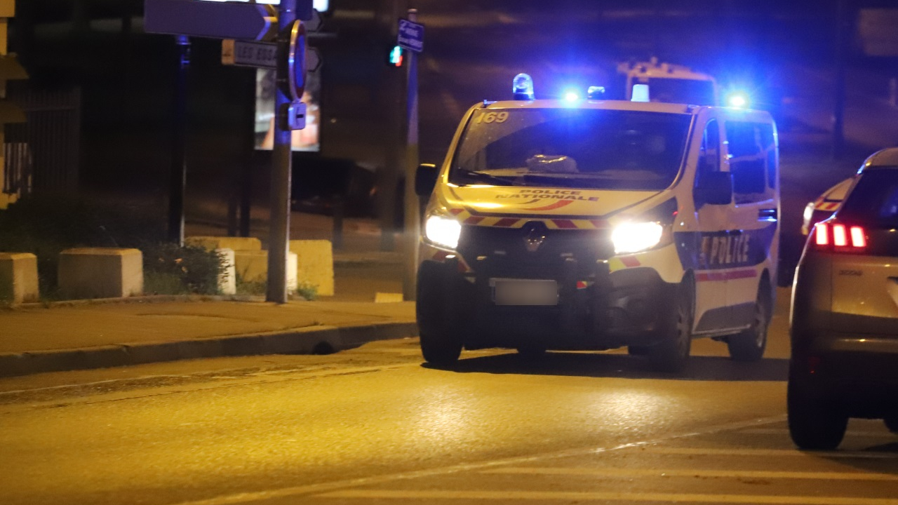 fusillade et tentative d’incendie sur une voiture volée à Saint-Martin-le-Vinoux