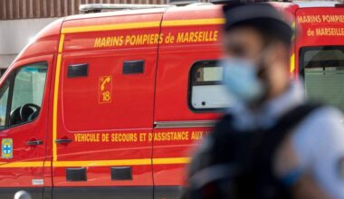 Mort d'une femme touchée par des tirs à travers la porte de son appartement à Marseille