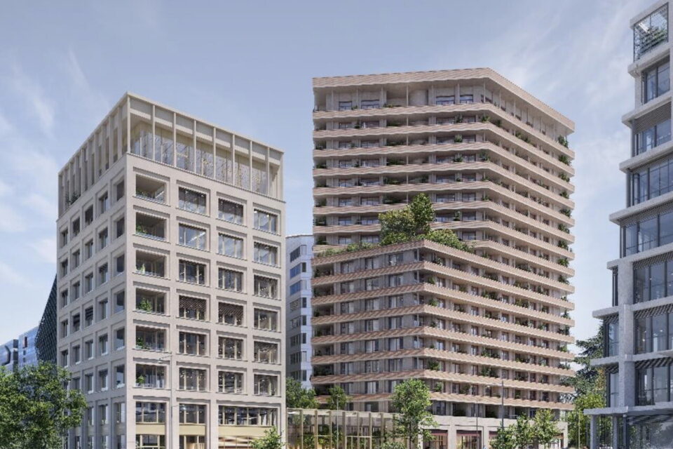 L'immeuble de 17 étages et la bâtiment de bureaux.
