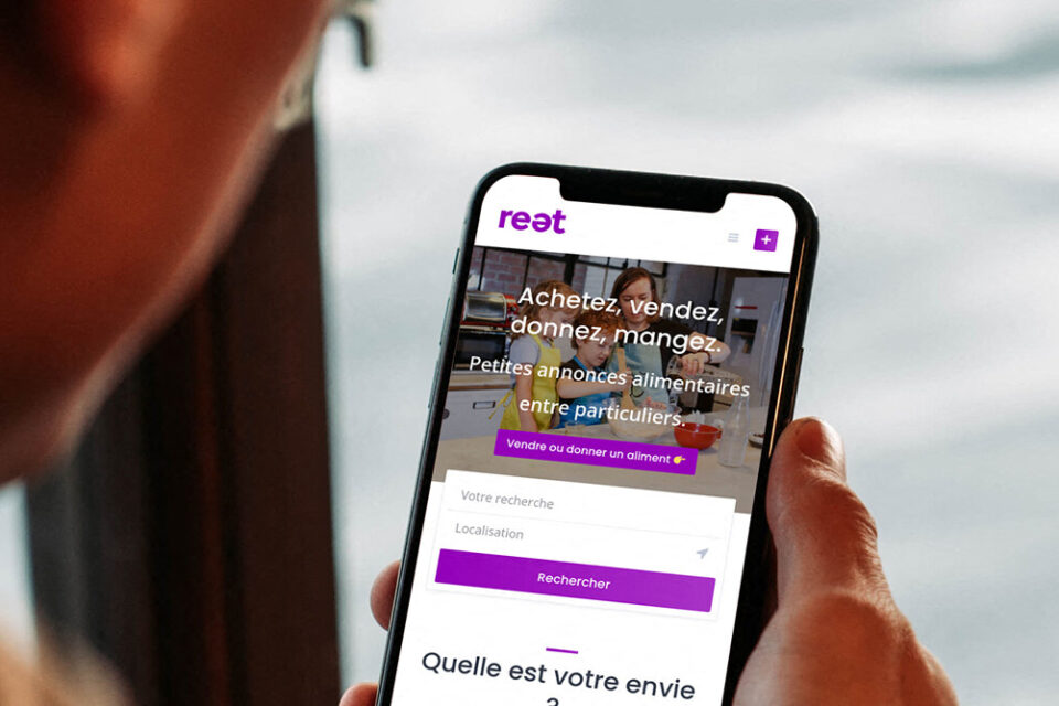 Reat transforme vos placards en petites annonces utiles.