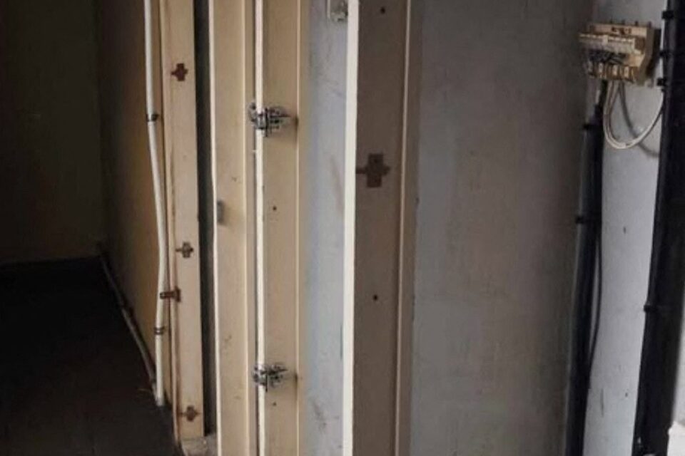 Les portes des compteurs sont elles aussi régulièrement cassées.