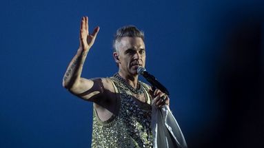 Robbie Williams durant un concert au Danemark. 