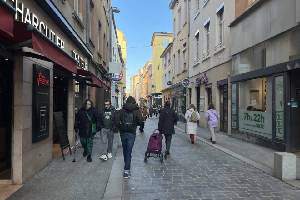La rue du Mail, dans le quartier de la Croix-Rousse à Lyon, a été piétonnisée. 