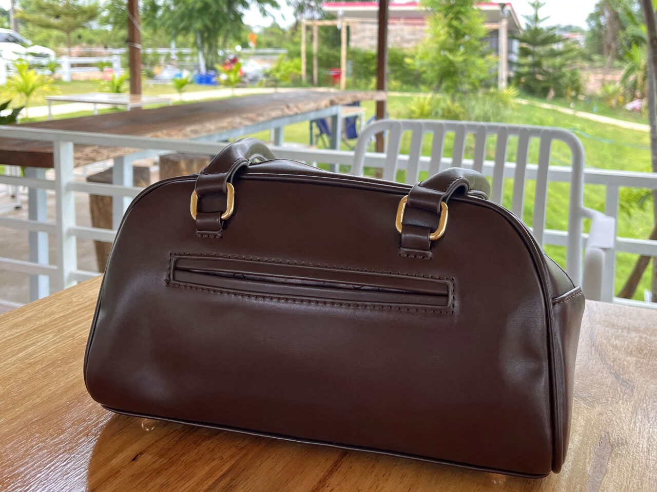 Elle oublie son sac sur l'autoroute avec 400 € dedans, des inconnus se démènent pour le rapporter à Toulouse