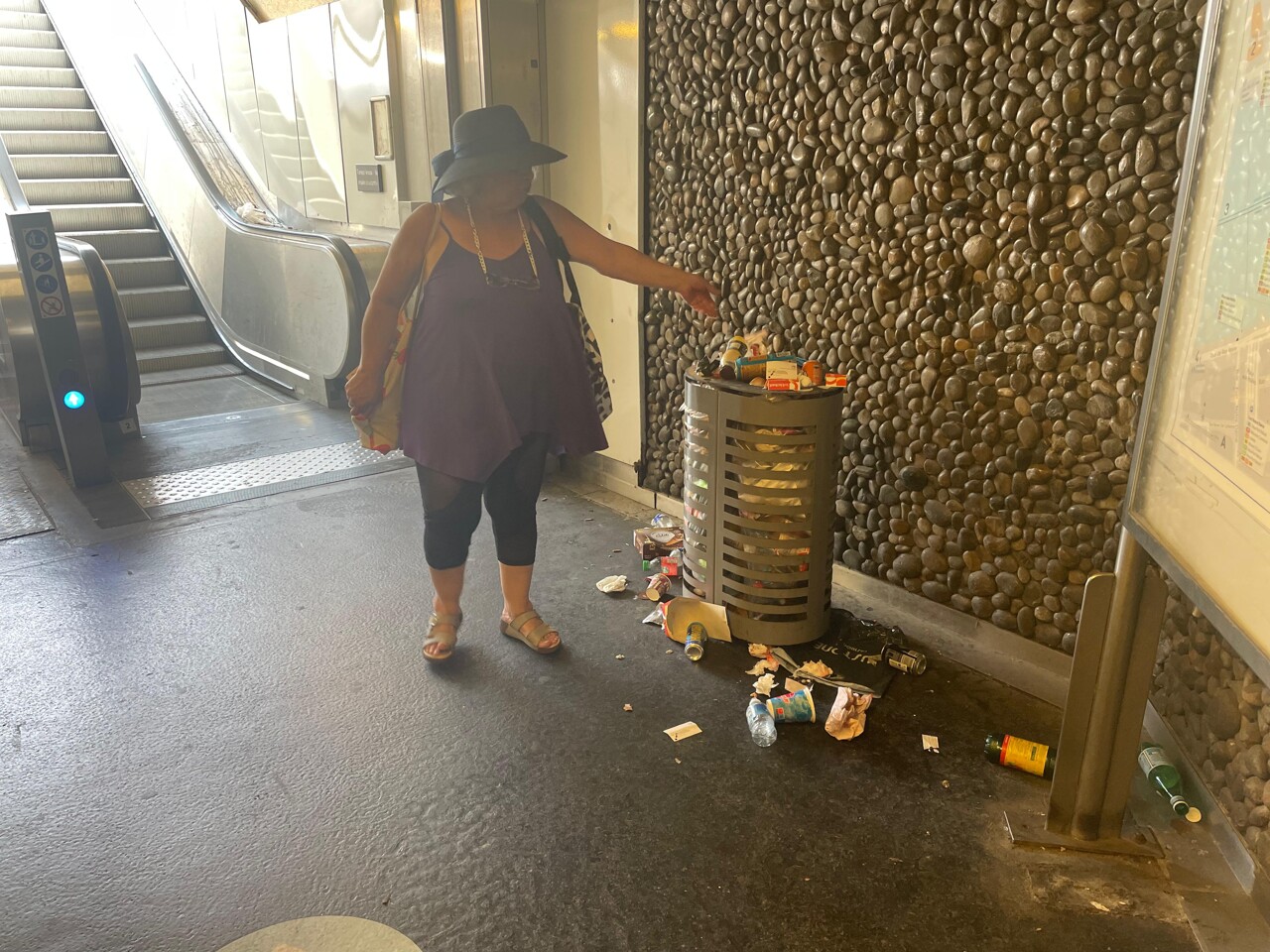 Marseille. La saleté dans le métro partie pour durer, les usagers exaspérés : « Envie de vomir