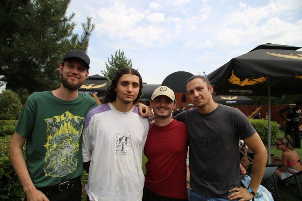 Septaria a joué sur la Hellstage : Hugo Thévenot (guitare et chant), Hugo Leydet (batterie), Baptiste Trébuchon (basse) et Maxime Ayasse (guitare et chant).