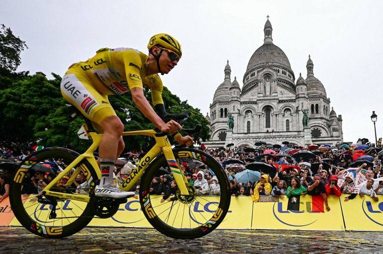 Tadej Pogacar devant le Sacré-Coeur de Montmartre - AFP