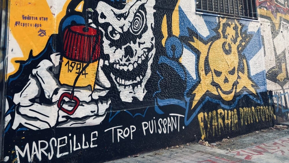 Tag de Marseille visible dans le quartier d'Exarcheia.
