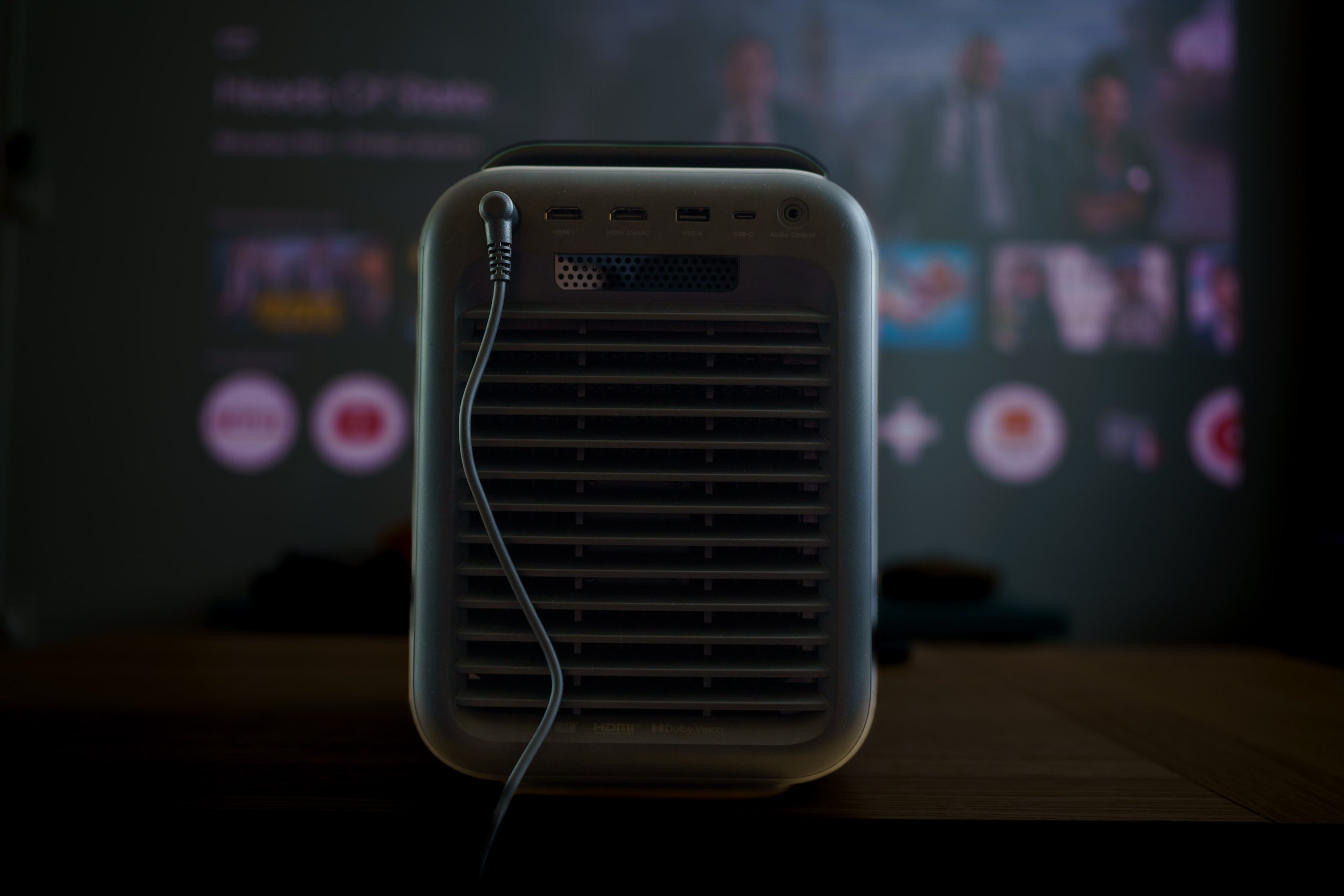 Nebula X1, vue arrière dans l'obscurité