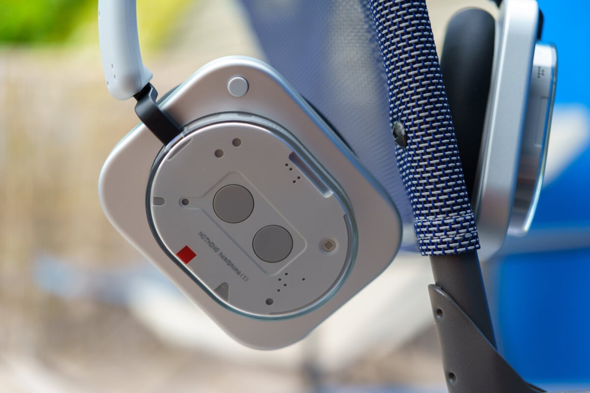 Nothing Headphone (1)