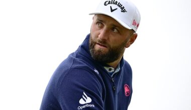 Jon Rahm énervé par le sifflet d'un spectateur et par le "bad time" d'un arbitre