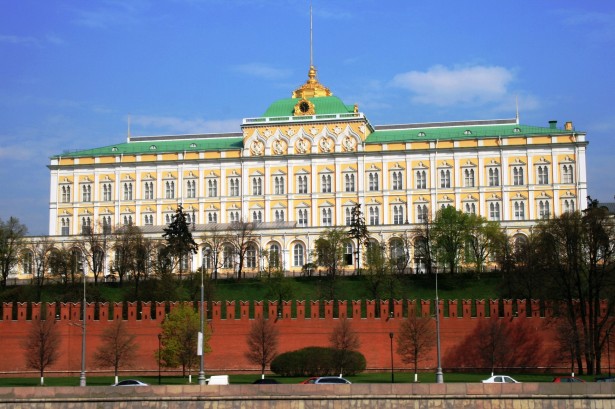 La Russie convoque l'ambassadeur d'Azerbaïdjan suite à la détention de journalistes et à une descente dans les locaux de Sputnik Azerbaïdjan