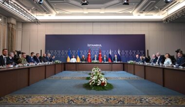La 3e session des pourparlers de paix entre la Russie et l’Ukraine débute à Istanbul
