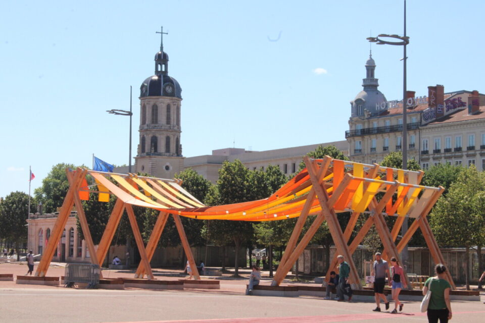 L'œuvre Tissage urbain est terminée place Bellecour.