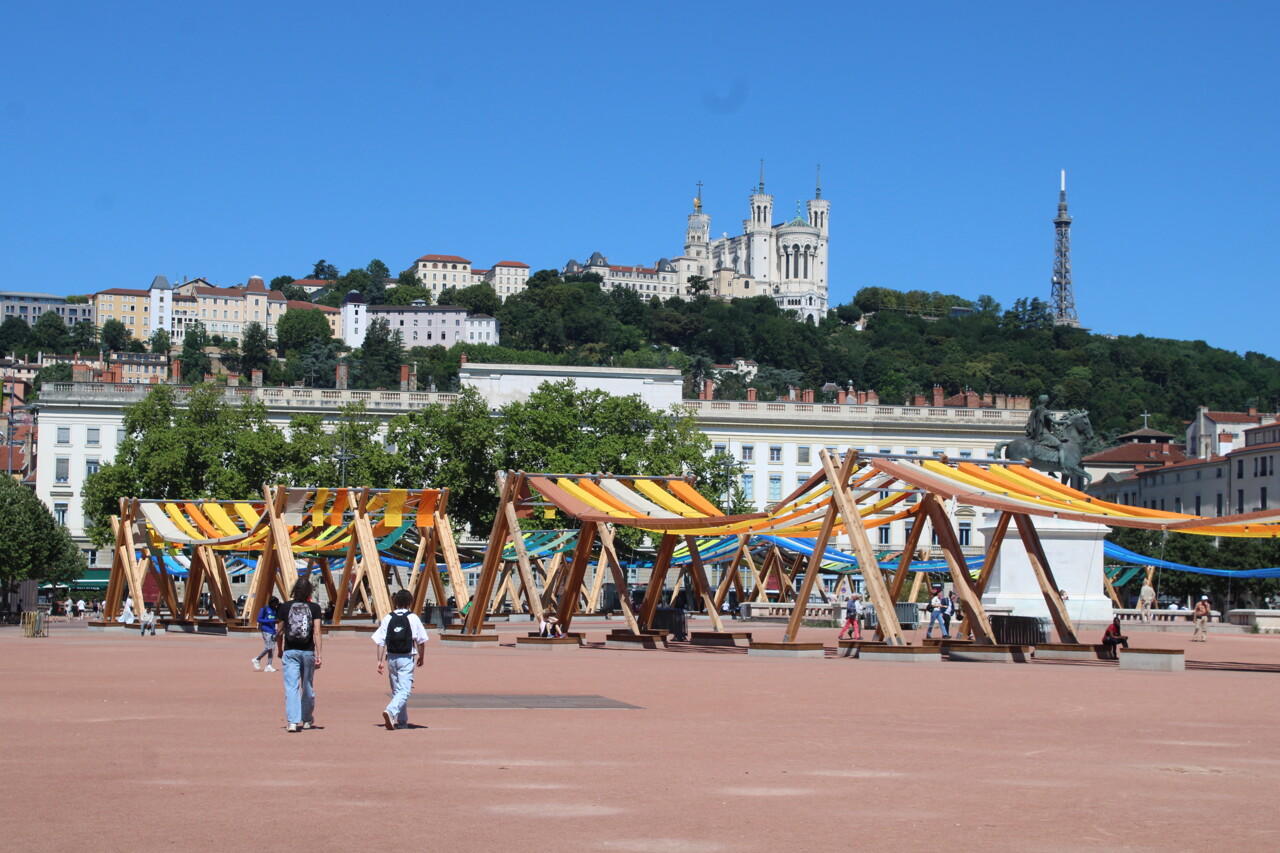 Lyon. L'œuvre très critiquée place Bellecour est terminée, voici le résultat final