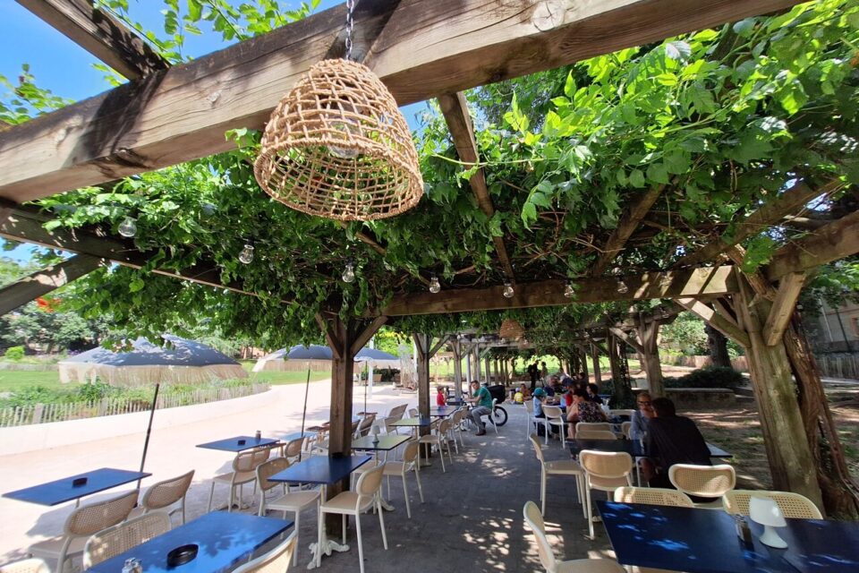 Iris, la toute nouvelle guinguette à retrouver dans le jardin Michelet à Toulouse.