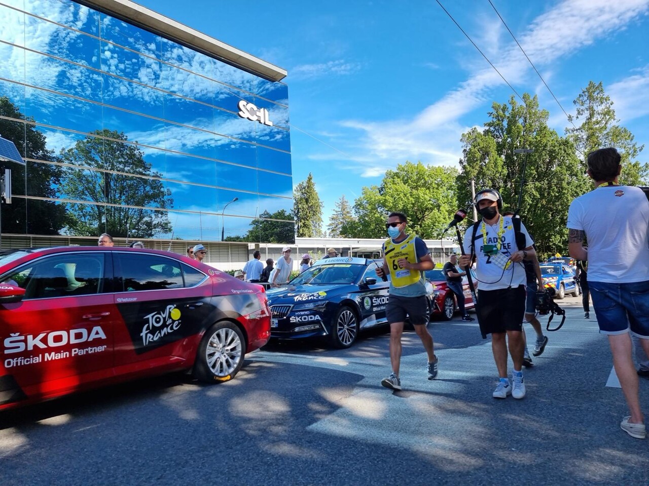 Grenoble. Une voiture appartenant au cortège du Tour de France dévalisée dans la nuit