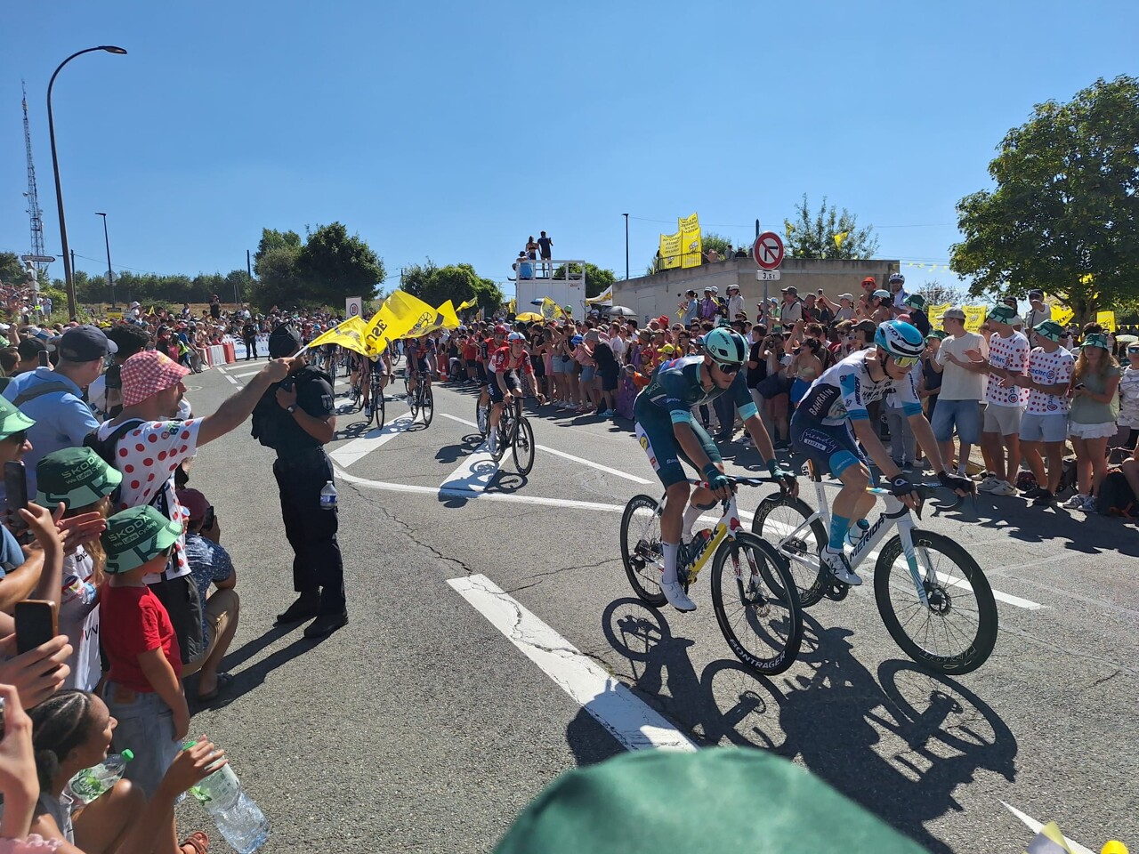VIDEO. Tour de France 2025. Vous l'avez manqué ? Revivez le passage des coureurs à Toulouse