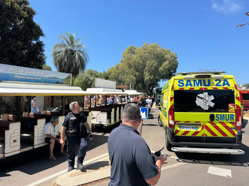 Plusieurs blessés graves, dont des enfants, dans un accident de petit train, le plan blanc déclenché à l'hôpital d'Ajaccio
