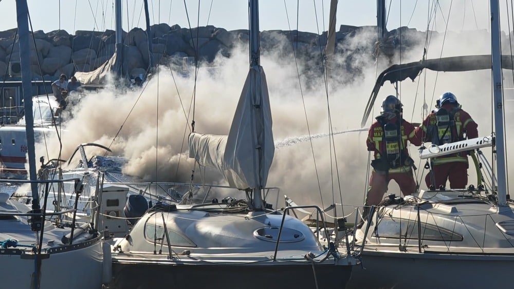 Un bateau à moteur prend feu au démarrage dans le port de la Pointe-Rouge à Marseille