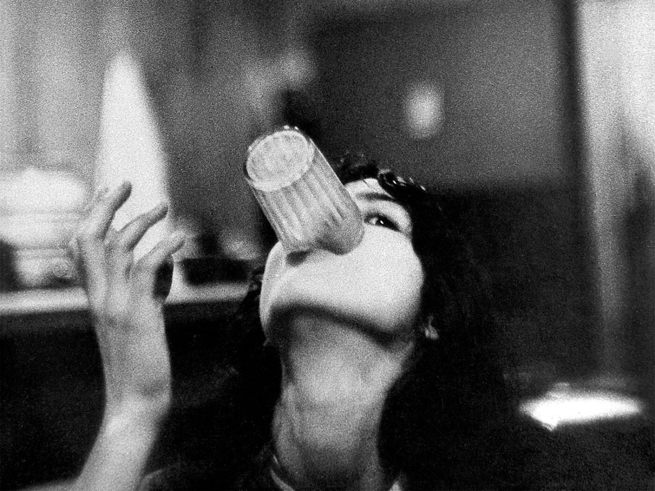 Louis Stettner, Nancy jouant avec un verre