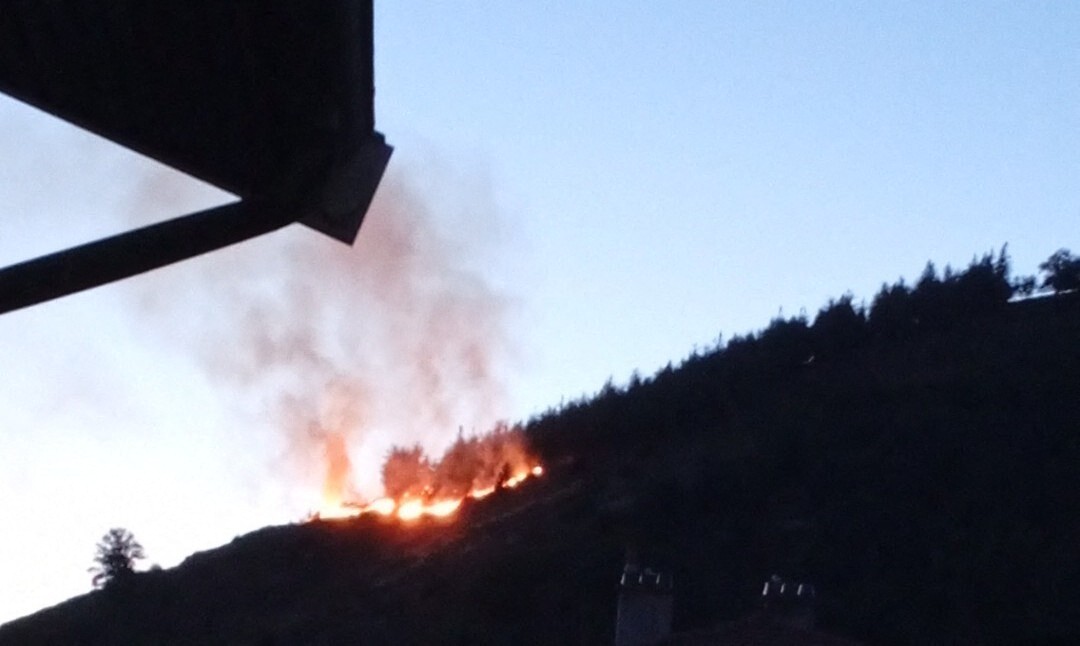 un feu de forêt touche cette commune près de Saint-Etienne