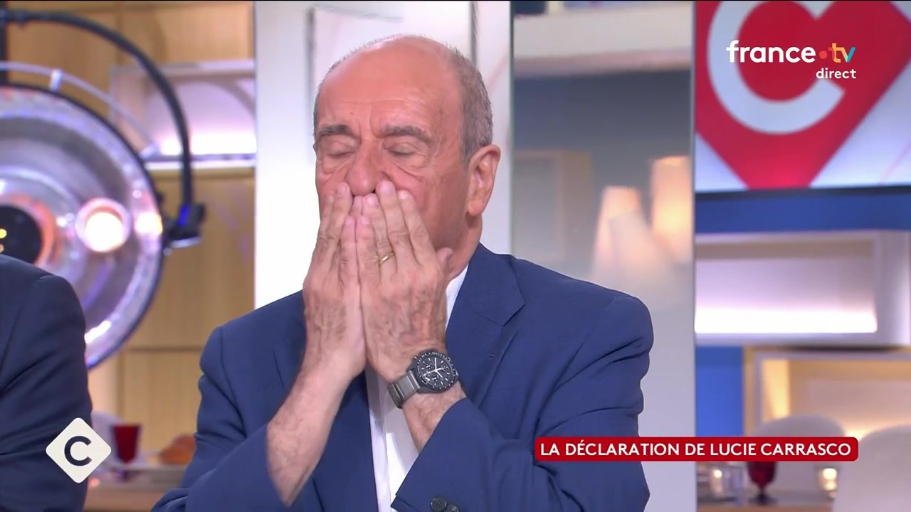 Pierre Lescure au bord des larmes dans C à vous, un ...