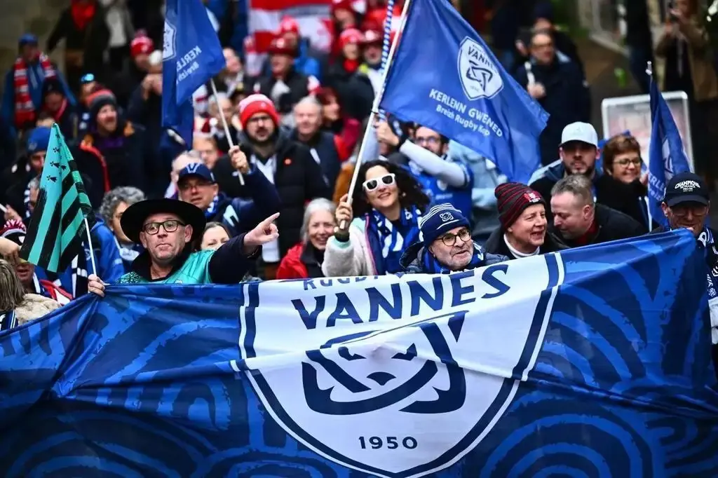 Vannes officialise le remplaçant de Salesi Rayasi qui a rejoint l'UBB !